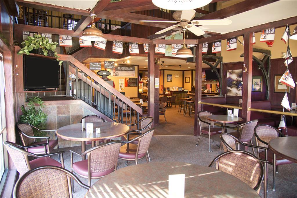 Canadas Best Value Inn Whitecourt Restaurant photo