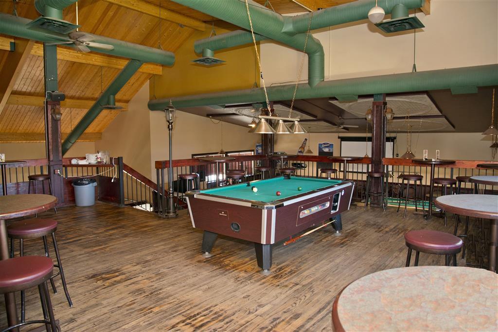 Canadas Best Value Inn Whitecourt Restaurant photo