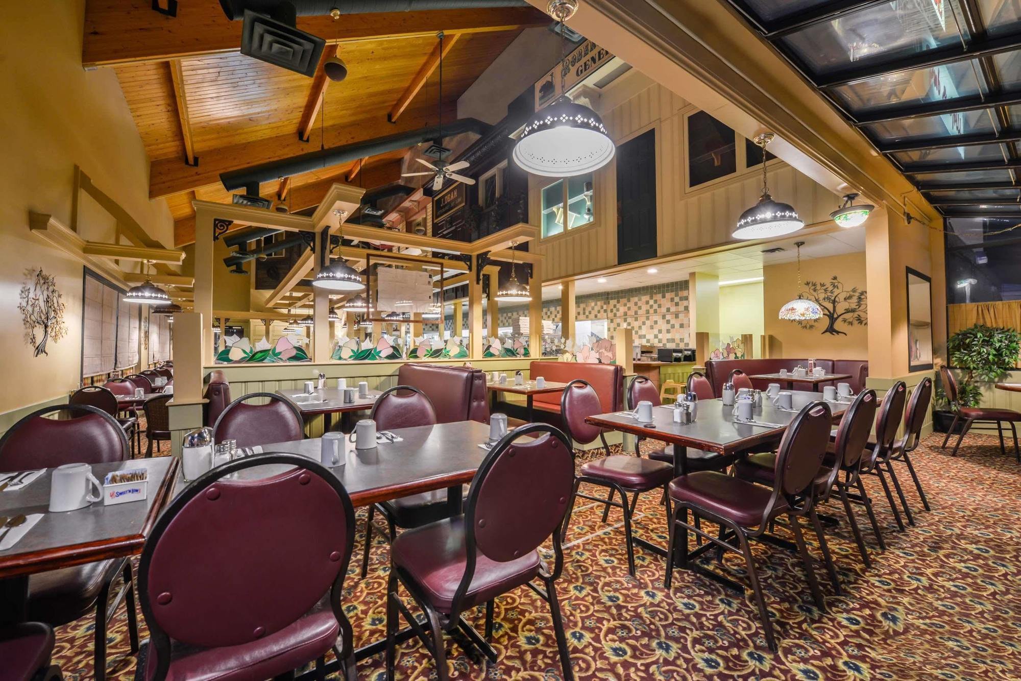 Canadas Best Value Inn Whitecourt Exterior photo